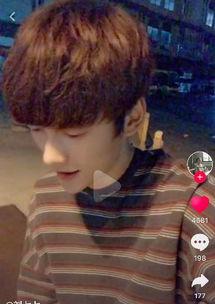 网红男超帅,颜值爆表，人气飙升的帅气新星