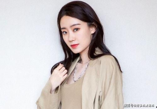 现下最火明星,揭秘现下最火明星的星光之路